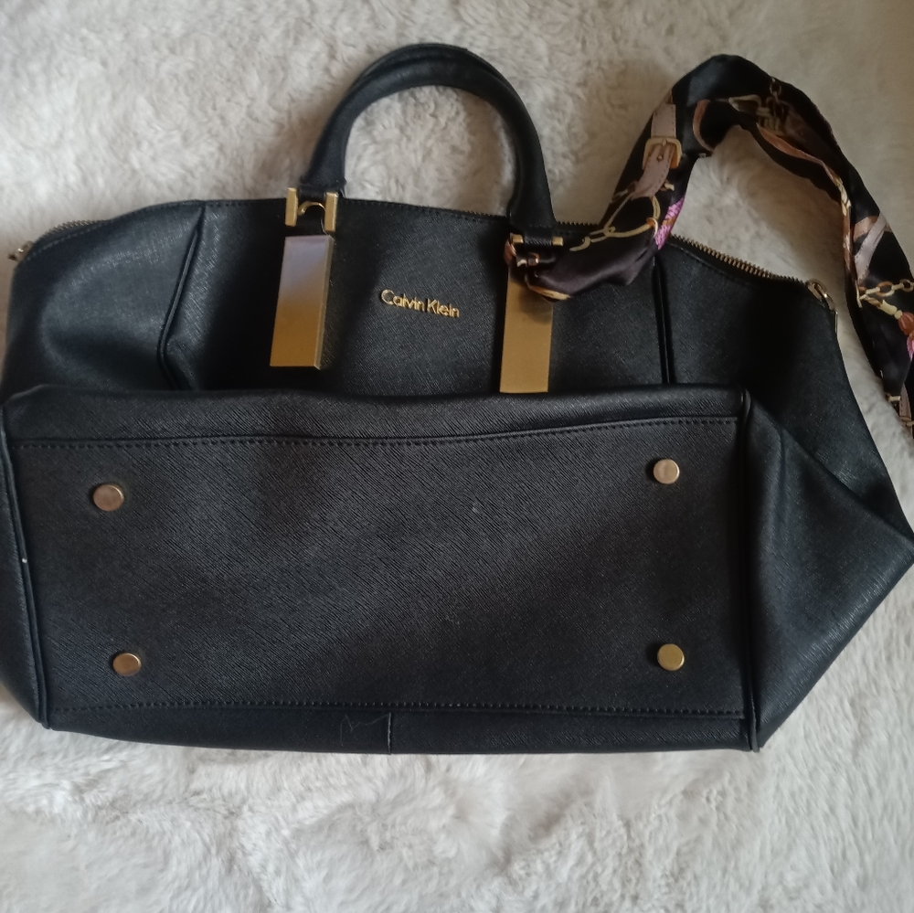 Calvin Klein Tote - Picture 2 of 7
